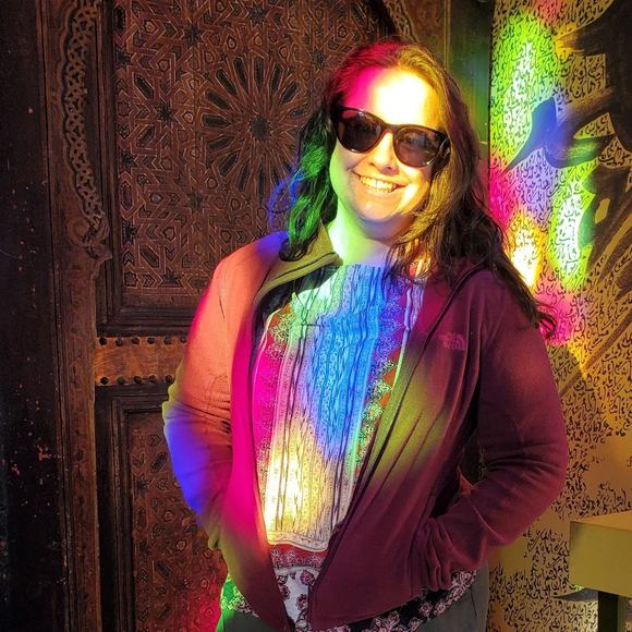 Meet your Posher, Bridget - Picture 1 of 1